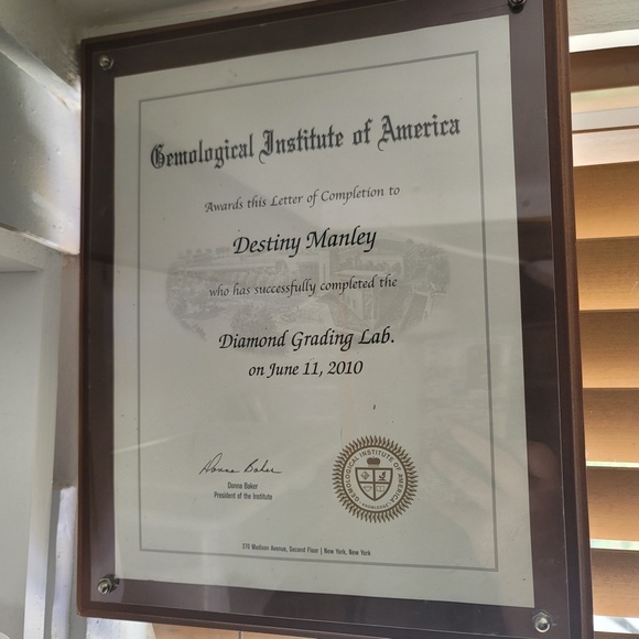 Genuine 2.00ct Diamond & Platinum Eternity Band - Picture 15 of 16